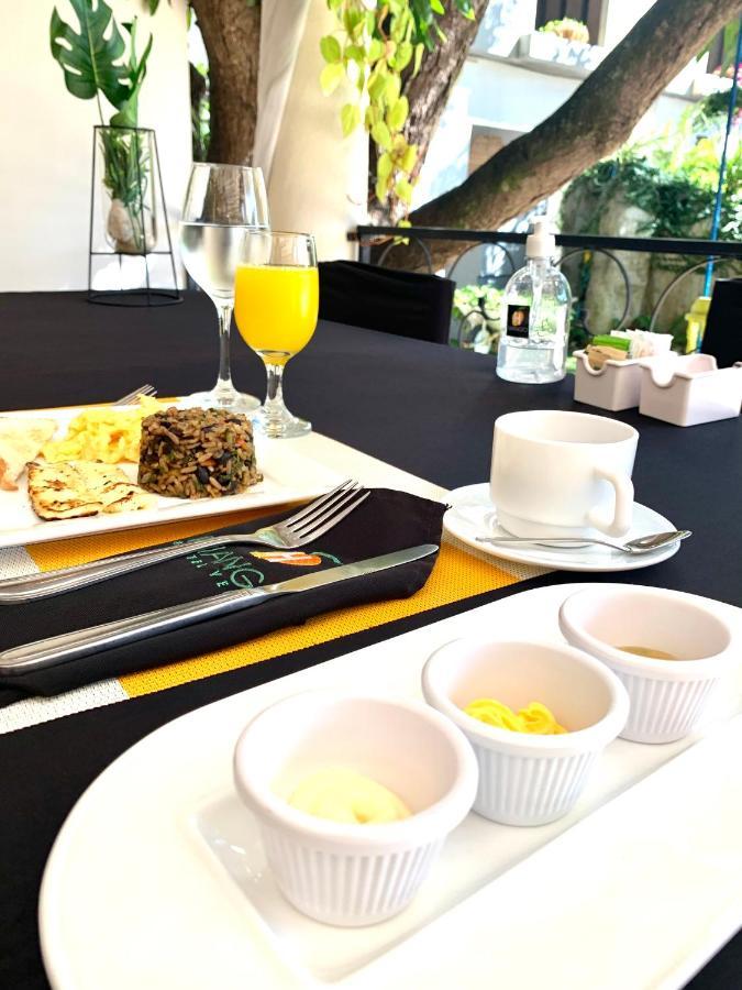 Hotel Mango Airport Río Segundo 외부 사진